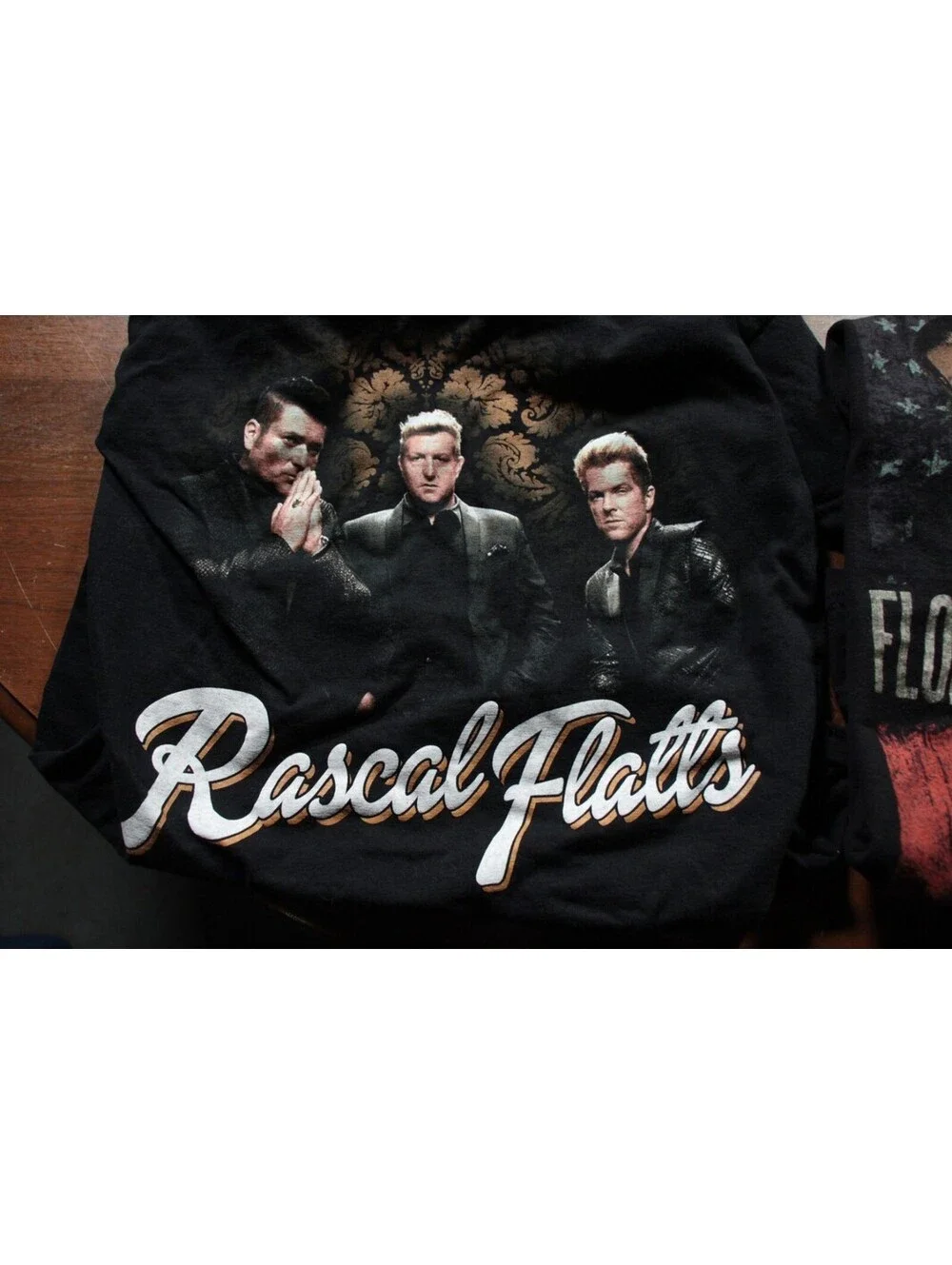 4 Country Music T-Shirt Lot Rascal Flatts Florida Georgia Line Brantley Gilbert